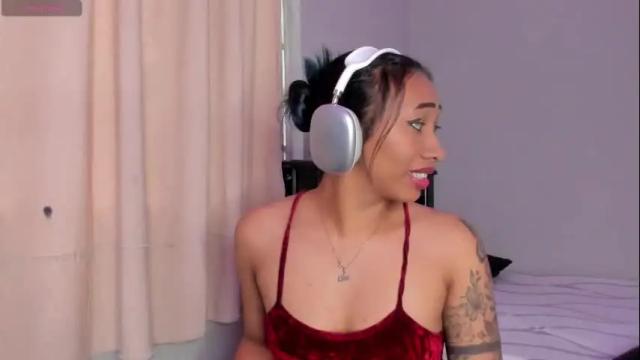 Image 3 of brunettesexyy0 Stream on Chaturbate on 15 days ago