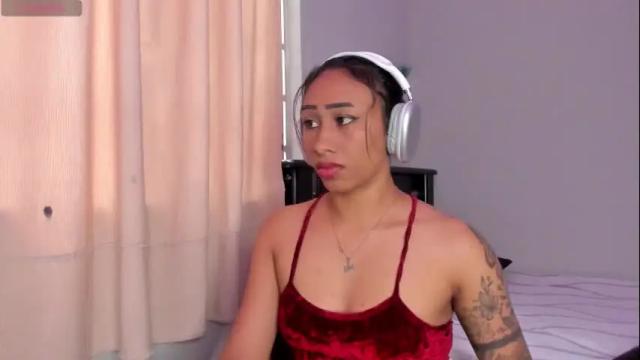 Image 4 of brunettesexyy0 Stream on Chaturbate on 15 days ago