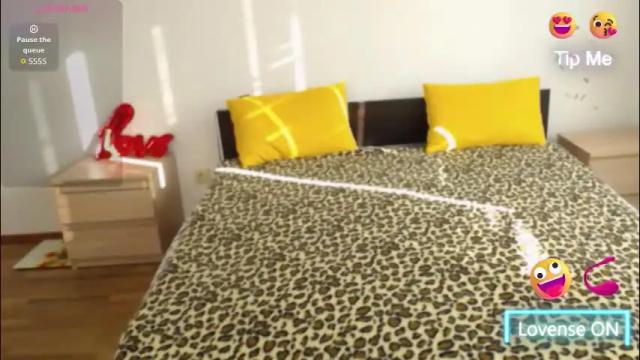 Image 4 of brunettgirl_ Stream on Chaturbate on 2 months ago