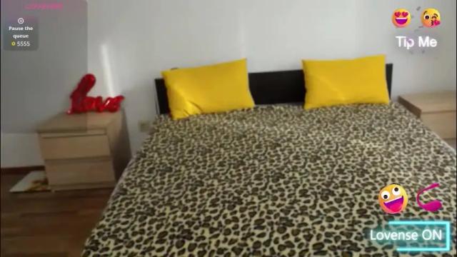 Image 7 of brunettgirl_ Stream on Chaturbate on 2 months ago