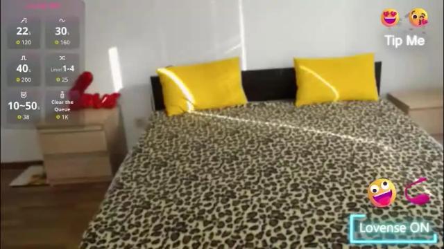 Image 8 of brunettgirl_ Stream on Chaturbate on 2 months ago