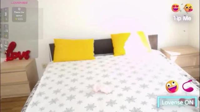 Image 4 of brunettgirl_ Stream on Chaturbate on 2 months ago