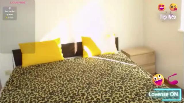 Image 2 of brunettgirl_ Stream on Chaturbate on 2 months ago