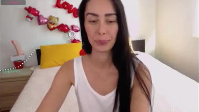 Image 11 of brunettgirl_ Stream on Chaturbate on 1 month ago