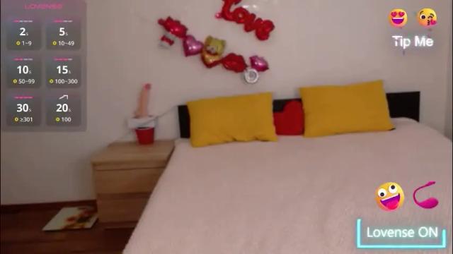 Image 2 of brunettgirl_ Stream on Chaturbate on 1 month ago