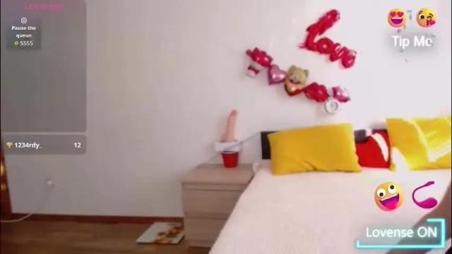 Image 8 of brunettgirl_ Stream on Chaturbate on 1 month ago