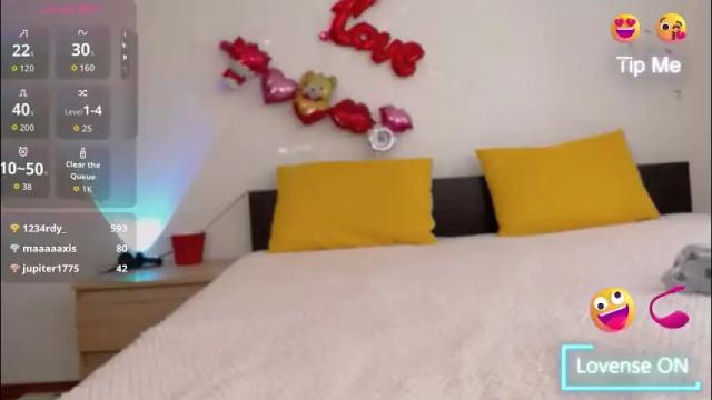 Image 8 of brunettgirl_ Stream on Chaturbate on 1 month ago