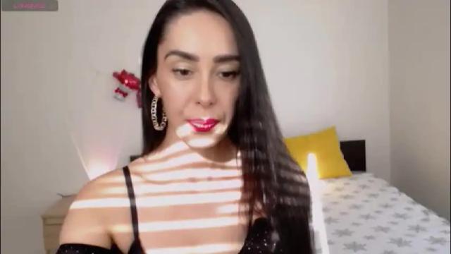 Image 4 of brunettgirl_ Stream on Chaturbate on 3 days ago