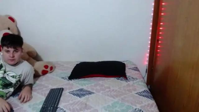 Image 8 of bruno_leon777 Stream on Chaturbate on 15 months ago