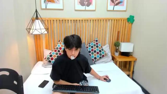 Image 2 of bryce_evans Stream on Chaturbate on 13 months ago