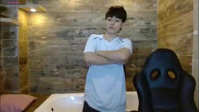 Image 3 of bryce_evans Stream on Chaturbate on 1 month ago