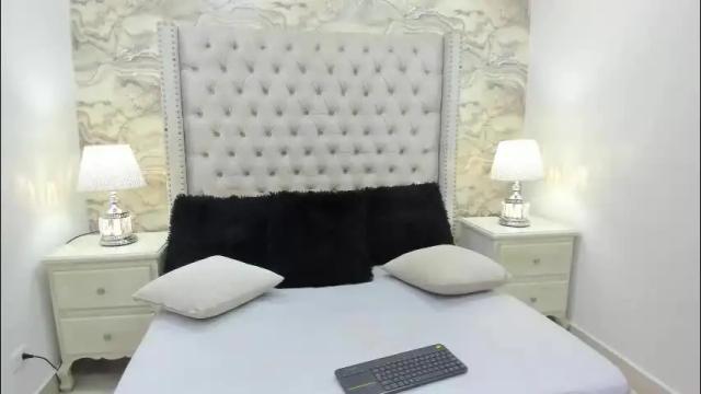 Image 2 of buda_and_cataleya_ Stream on Chaturbate on 3 days ago