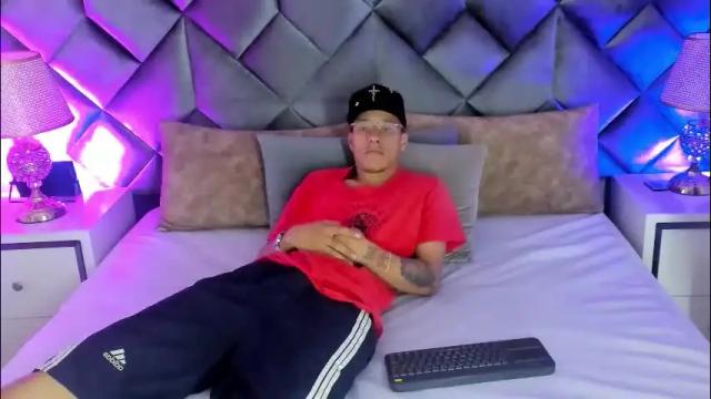 Image 4 of buda_and_cataleya_ Stream on Chaturbate on 5 hours ago