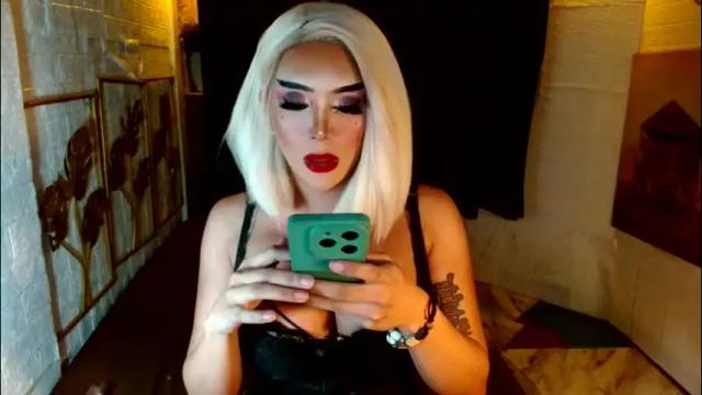 Image 10 of buena_fortuna Stream on Chaturbate on 1 month ago