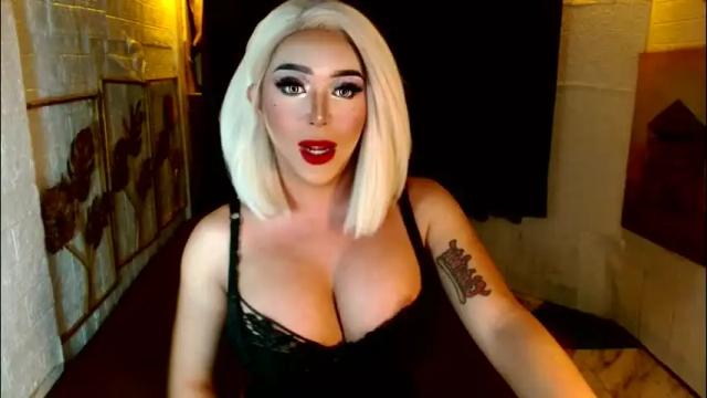 Image 3 of buena_fortuna Stream on Chaturbate on 1 month ago