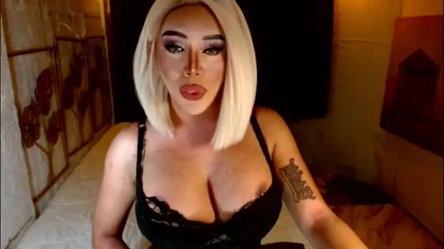 Image 3 of buena_fortuna Stream on Chaturbate on 1 month ago