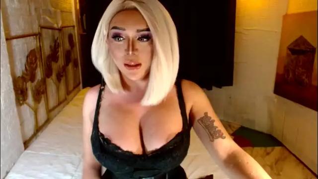 Image 4 of buena_fortuna Stream on Chaturbate on 1 month ago