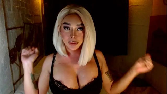 Image 10 of buena_fortuna Stream on Chaturbate on 1 month ago