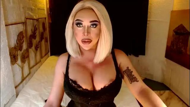 Image 2 of buena_fortuna Stream on Chaturbate on 1 month ago