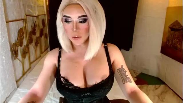 Image 8 of buena_fortuna Stream on Chaturbate on 29 days ago
