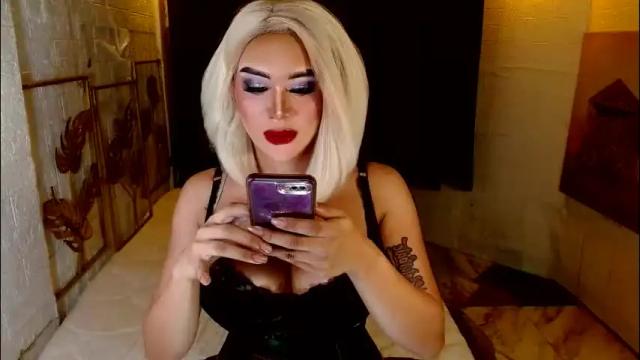 Image 6 of buena_fortuna Stream on Chaturbate on 22 days ago