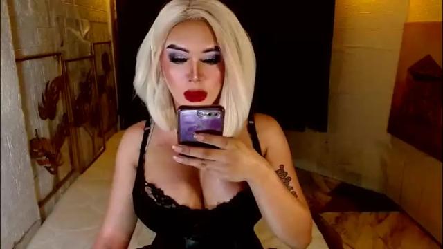 Image 7 of buena_fortuna Stream on Chaturbate on 22 days ago