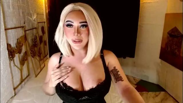 Image 12 of buena_fortuna Stream on Chaturbate on 21 days ago