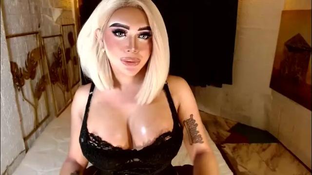 Image 2 of buena_fortuna Stream on Chaturbate on 19 days ago