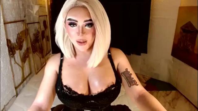 Image 7 of buena_fortuna Stream on Chaturbate on 19 days ago