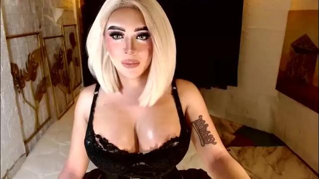 Image 8 of buena_fortuna Stream on Chaturbate on 19 days ago