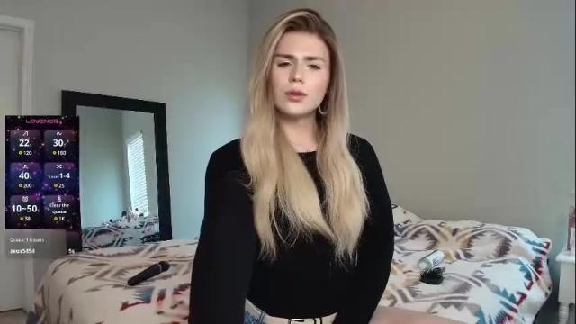 Image 3 of buitifulblonde Stream on Chaturbate on 3 months ago