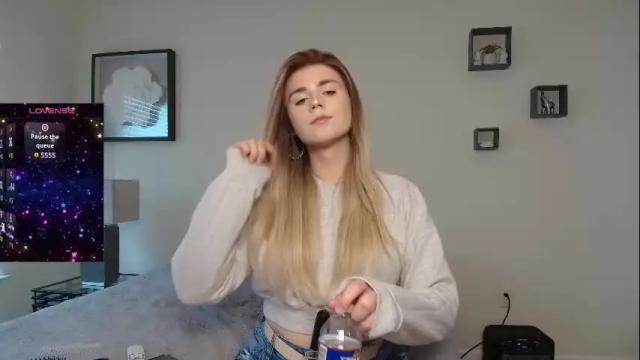 Image 12 of buitifulblonde Stream on Chaturbate on 26 days ago