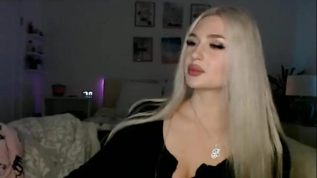 Image 8 of bunnykhalessi Stream on Chaturbate on 15 months ago