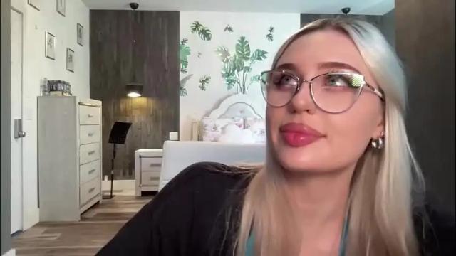 Thumbnail 2, bunnykhalessi's Stream at Chaturbate, 3 months ago