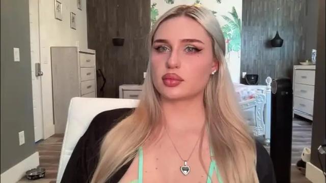 Image 12 of bunnykhalessi Stream on Chaturbate on 3 months ago