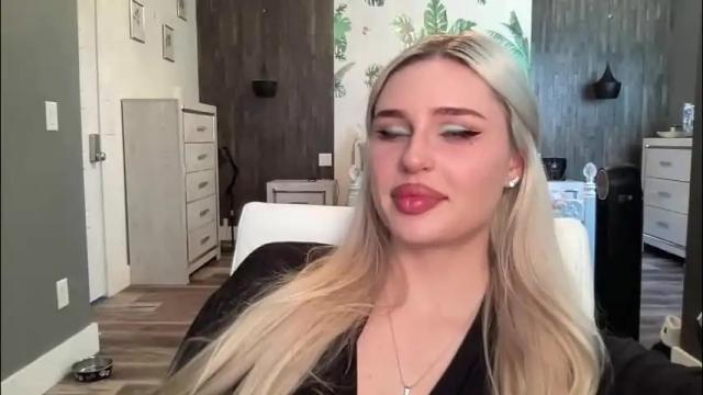 Image 4 of bunnykhalessi Stream on Chaturbate on 3 months ago