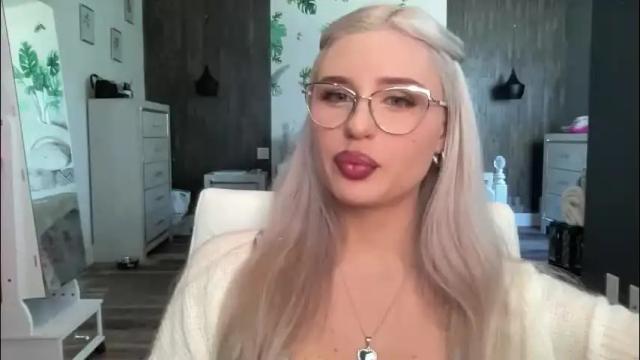 Image 2 of bunnykhalessi Stream on Chaturbate on 1 month ago