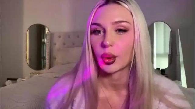 Image 4 of bunnykhalessi Stream on Chaturbate on 19 days ago