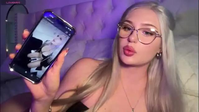 Image 6 of bunnykhalessi Stream on Chaturbate on 15 days ago