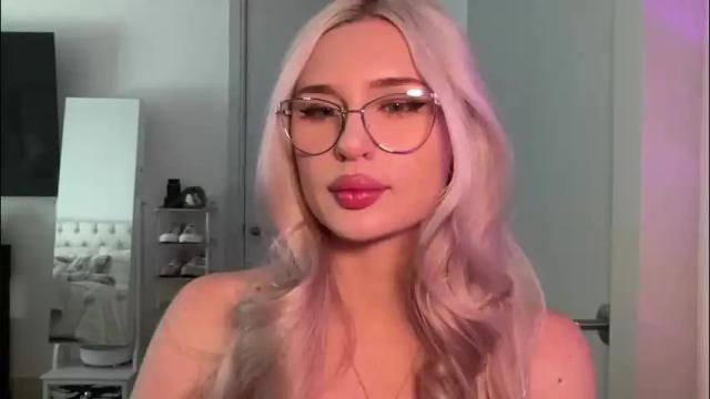 Image 11 of bunnykhalessi Stream on Chaturbate on 2 days ago