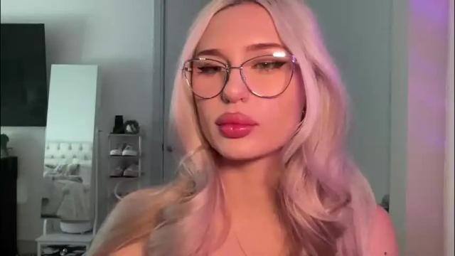 Image 12 of bunnykhalessi Stream on Chaturbate on 2 days ago