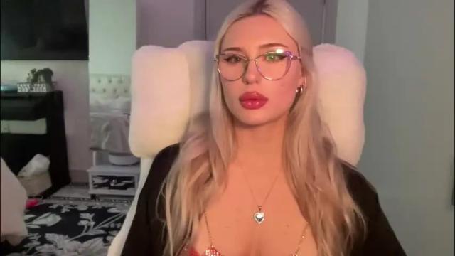 Thumbnail 2, bunnykhalessi's Stream at Chaturbate, 11 hours ago