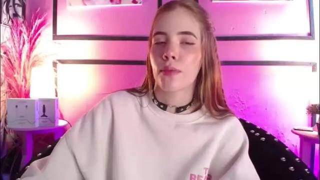 Image 2 of bunnyleahxxx Stream on Chaturbate on 2 months ago