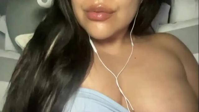 Image 2 of bunnymami Stream on Chaturbate on 10 days ago