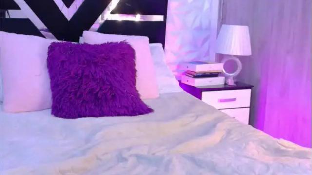 Image 7 of bunnynicolle Stream on Chaturbate on 1 month ago