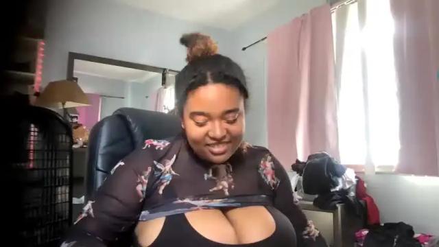 Image 7 of bunnyslittlecum Stream on Chaturbate on 16 months ago