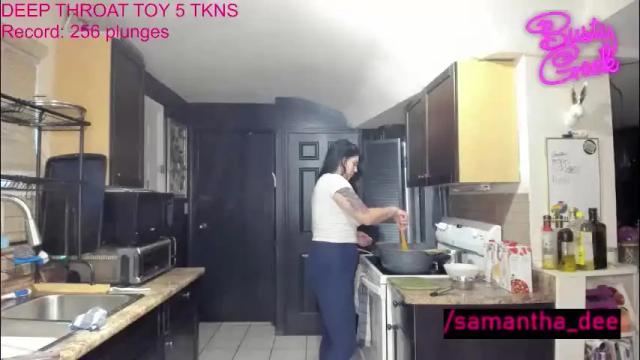 Image 10 of busty_geek48 Stream on Chaturbate on 2 months ago