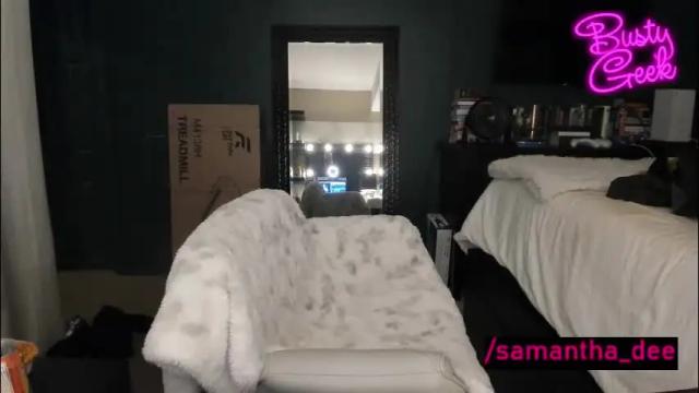 Image 8 of busty_geek48 Stream on Chaturbate on 26 days ago