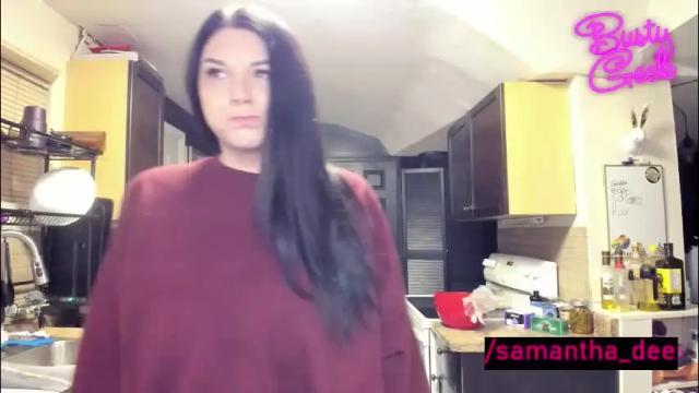 Image 2 of busty_geek48 Stream on Chaturbate on 23 days ago