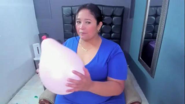 Image 6 of busty_juicy Stream on Chaturbate on 2 months ago